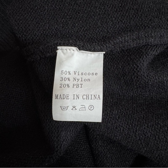 Anrabess Women’s Black Oversized Seam Front Turtleneck Pullover - Picture 6 of 6